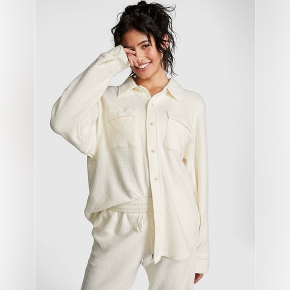 Victoria's Secret PINK Reverse Fleece Shacket Shirt Jacket in Creamer XL - Picture 1 of 10